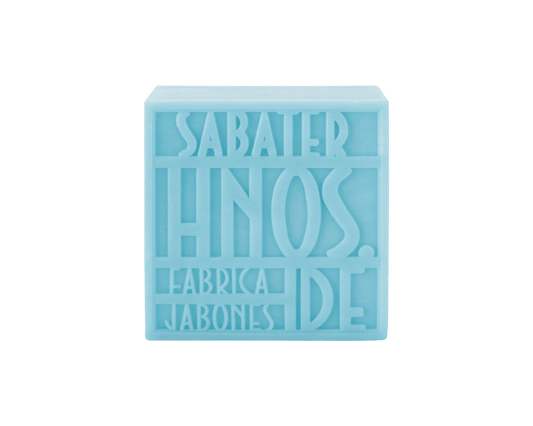 Jabón artesanal de magnolia 125 g, con aroma suave y floral, fabricado por Sabater Hnos.