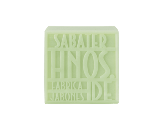 Jabón natural de neroli 125 g con notas florales, cítricas y refrescantes, hecho a mano por Sabater Hnos.
