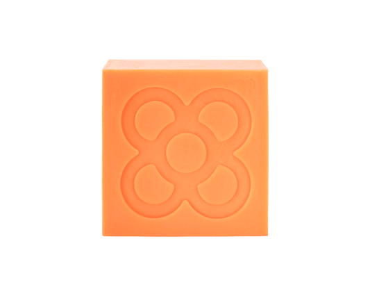 Jabón Flor de Barcelona Mandarina 90g, cítrico y revitalizante, hecho a mano por Sabater Hnos.